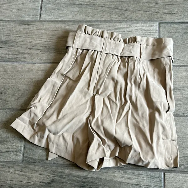 Dynamite almond tan milanda paper bag waist shorts - Image 4