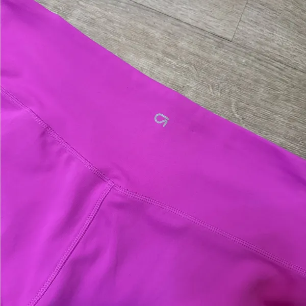 •Gap Fit• Studio Sky High Bike Shorts - Image 4