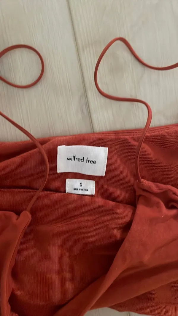 Aritzia Wilfred Free Tank - Image 2