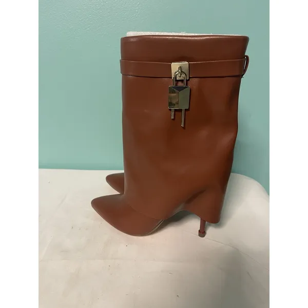 Liliana Brown Faux Leather Pointy Toe Boots Heel‎ Womens Size 5.5 - Image 5