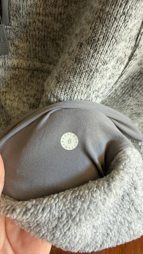 Lululemon jacket - Image 7
