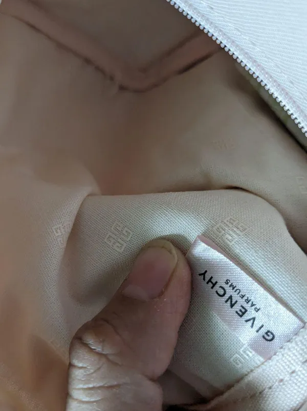 Givenchy Pouch - Image 10