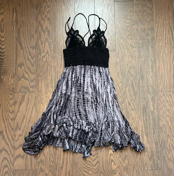 NWOT Free People Black Flowy Midi Dress - Image 2