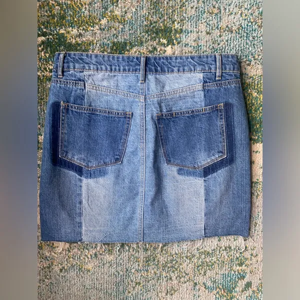 Gianni Bini denim patchwork raw hem mini skirt, size large - Image 6