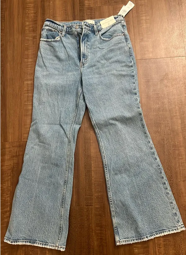 Abercrombie High-Rise Vintage Flare Jeans - Image 2