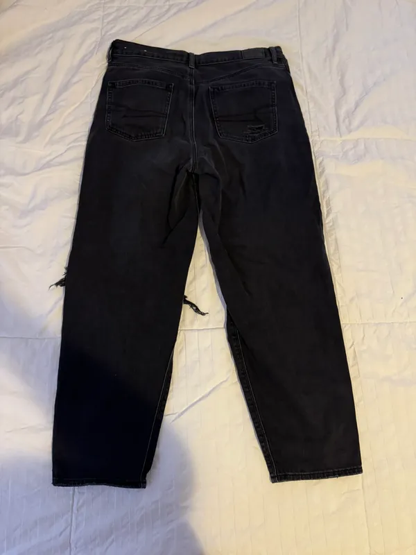American Eagle Mom Jeans - Image 2