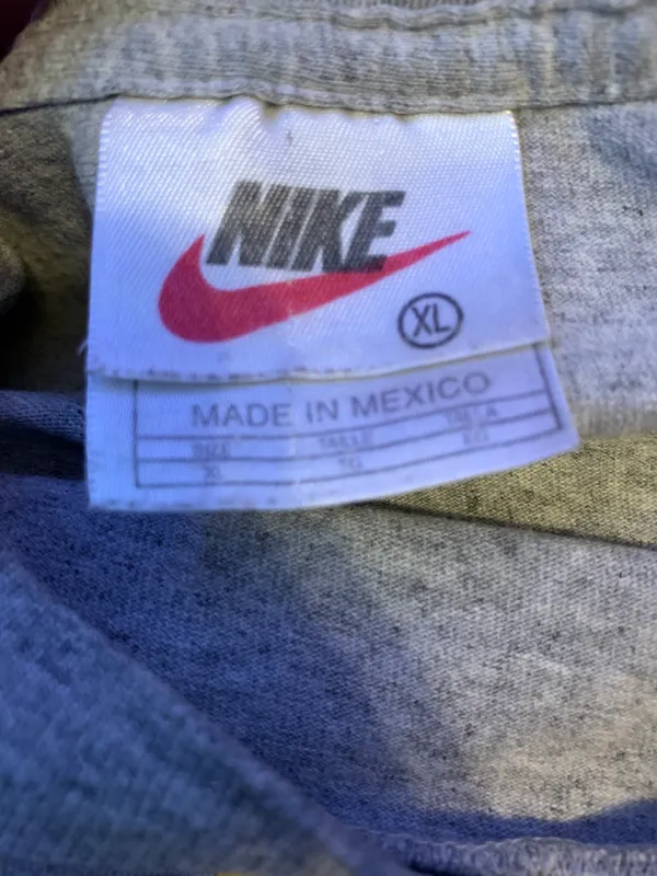 Nike Vintage  Shirt - Image 2