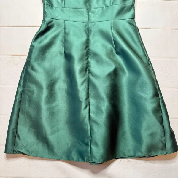 NWT - Alfred Sung - Women’s Hunter Green Cap Sleeve Cocktail Dress - Size 12 - Image 6
