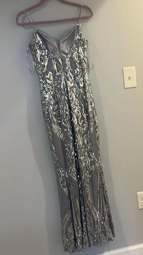 Amelia Couture style no. 62079114 (size 2) silver detailed prom dress - Image 7