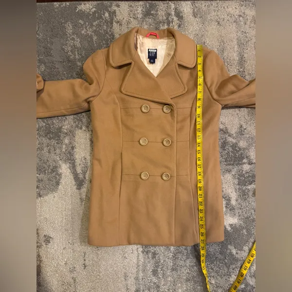 GAP Women's Camel Double-Breasted Pea Coat - Image 6