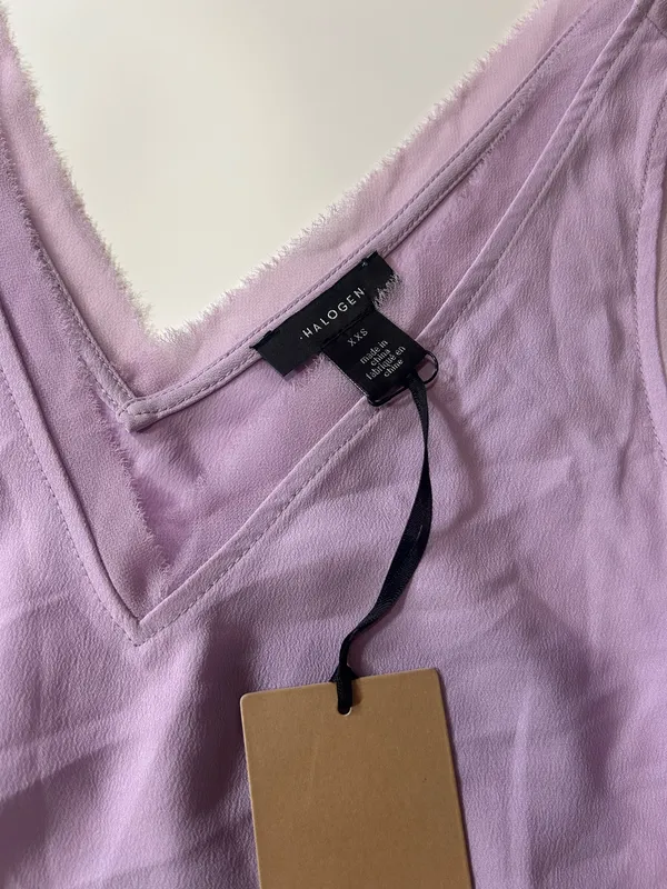 Halogen Lavender Raw Edge V-Neck Chiffon Tank Top Size XXS - Image 4