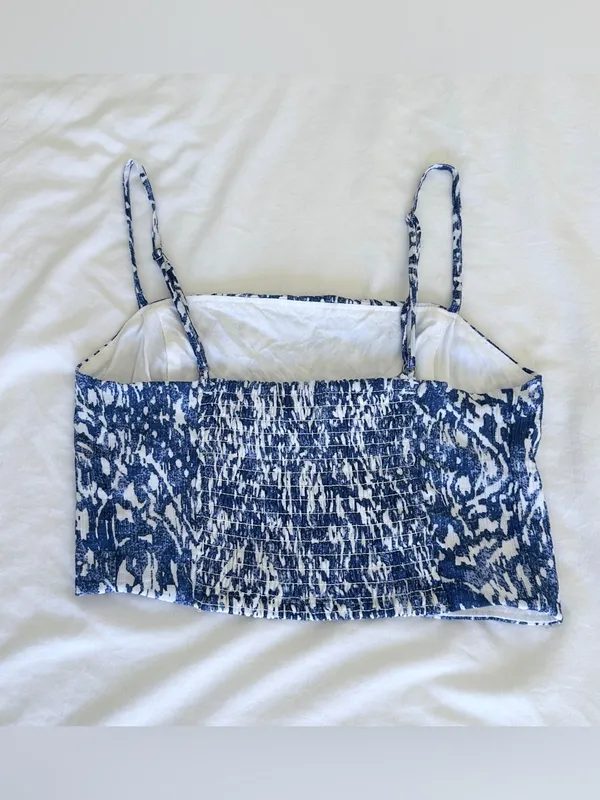 Abercrombie & Fitch Crinkle Textured Squareneck Cropped Tank - Blue Floral - XS - Image 8