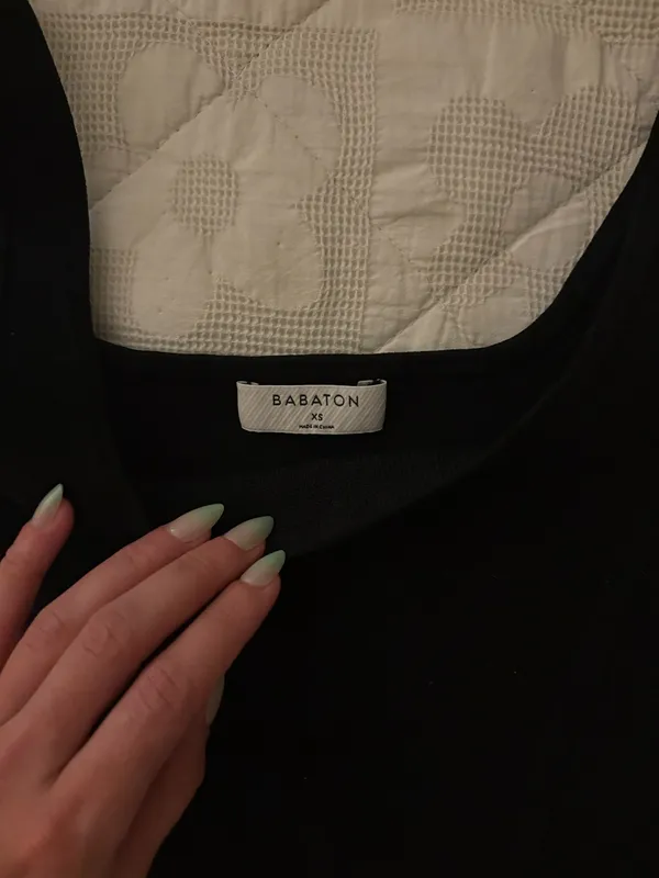 Aritzia Black Tank Top Babaton Ribbed - Image 2
