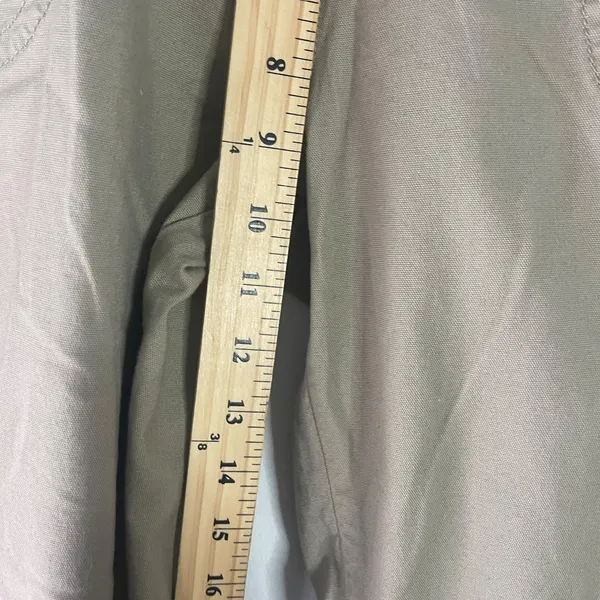 Woolrich Women's‎ Size 12 Khaki Casual Straight Pants - Image 9