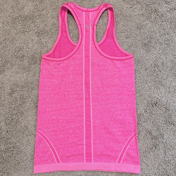LULULEMON Swiftly Tech Racerback in Heathered Raspberry Glo Light Sz. 4 - Image 8