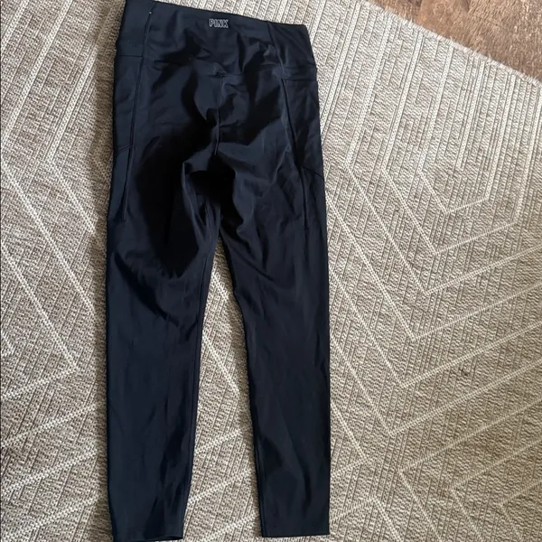 Victoria’s Secret pink, active yoga, solid black Full Length Leggings - Image 4