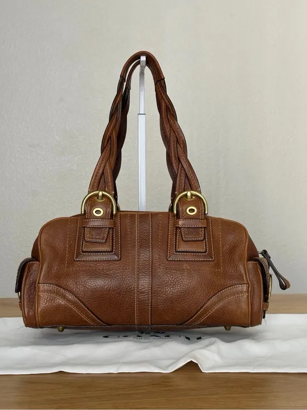 COACH Vintage Leather Shoulder Bag with dustbag - Image 4
