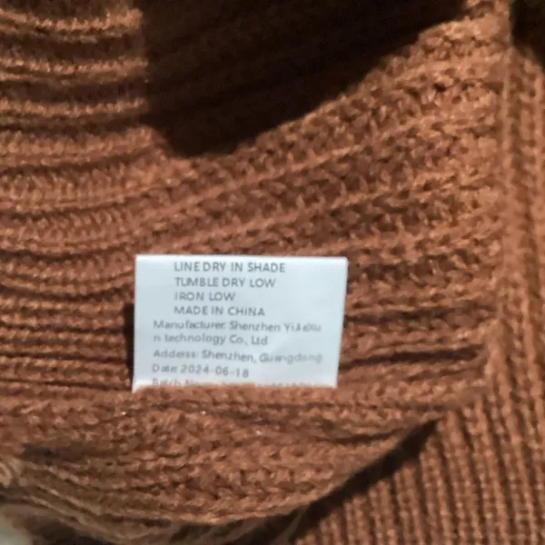 SHEIN V-Neck Sweater in Cream and Brown Tones - Image 4
