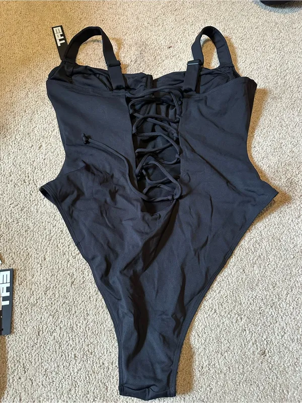 NWT TA3 Lifty Hi Cut one piece swimsuit black large B/C cup - Image 3
