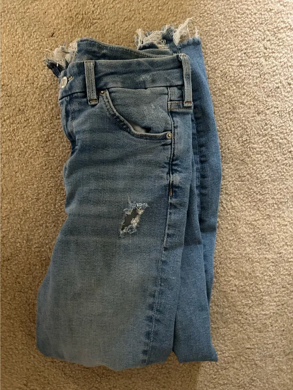 H&M Ripped Jeans - Image 3