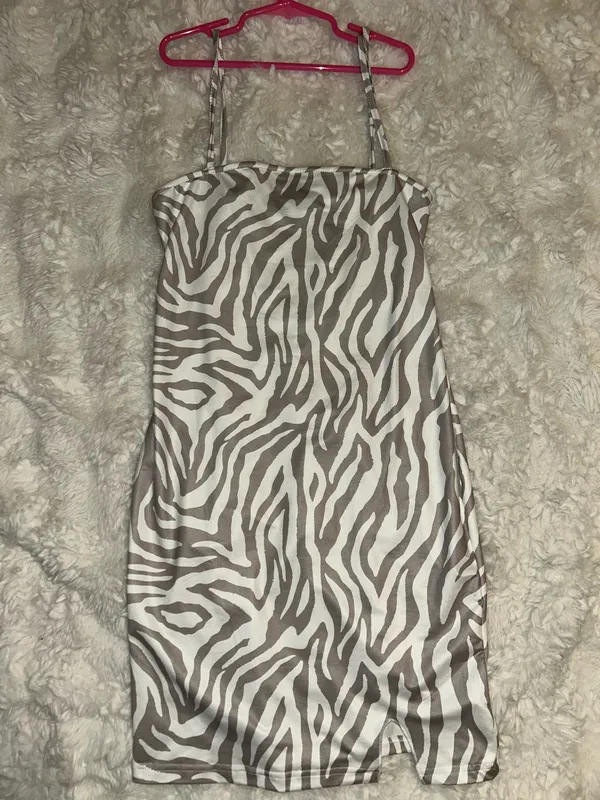 SheIn NWOT Zebra Stripe Slit Hem Short Dress - Image 2