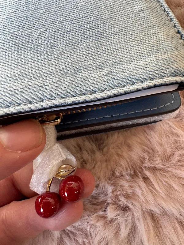NWT Coach Snap Wallet In Loved Denim With Charm CEC35 denim/Gold/Light Indigo - Image 3
