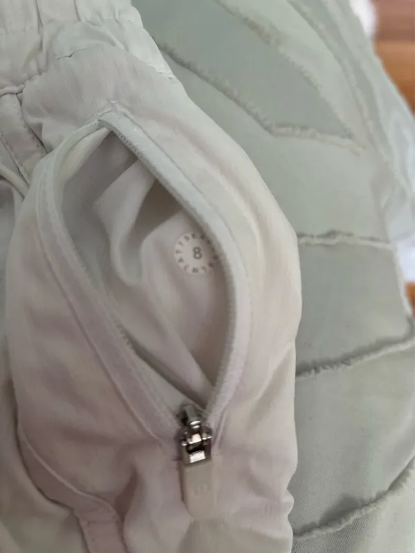 Lululemon Shorts Hotty Hot White - Image 5