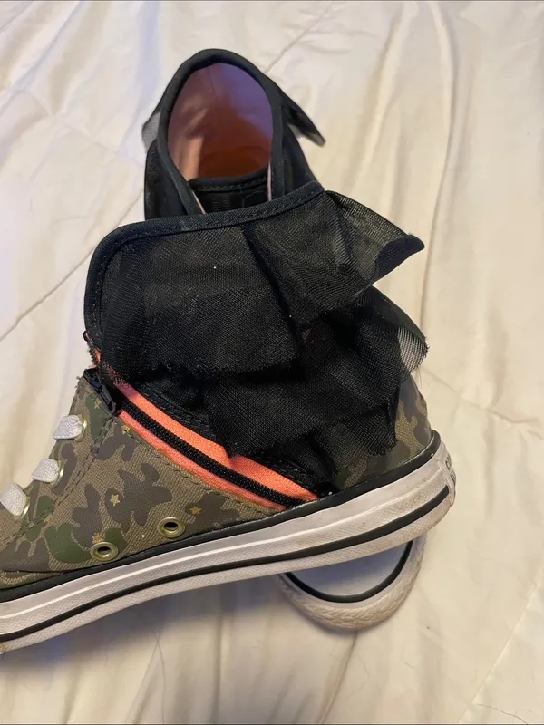 Converse Women's Camo High-Top Sneakers with Pink Lining - Image 3