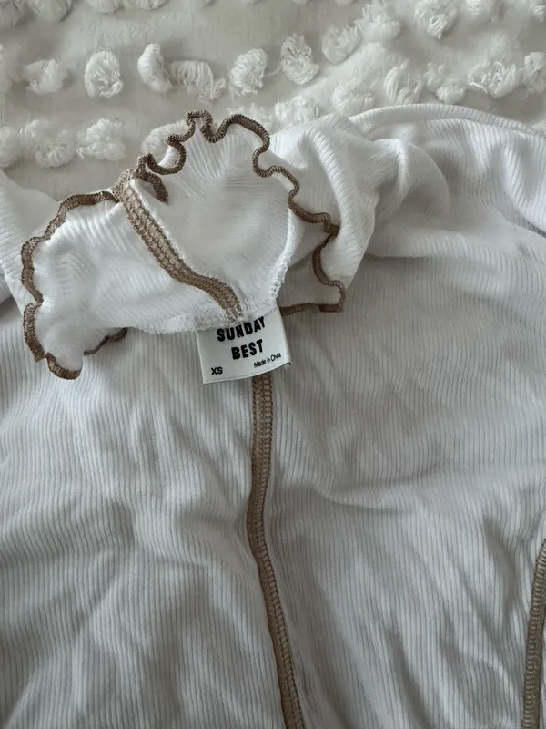 Aritzia Long Sleeve Mock Neck - Image 4
