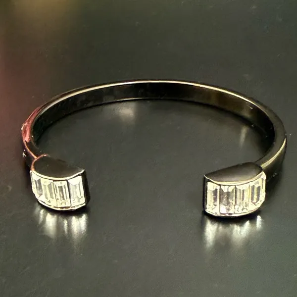 LIA SOPHIA Kiam Family Gunmetal Tone Rhinestones Crystal Cuff Bracelet 27g. - Image 12