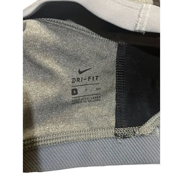Nike dri‎ fit low impact sports bra size small - Image 3