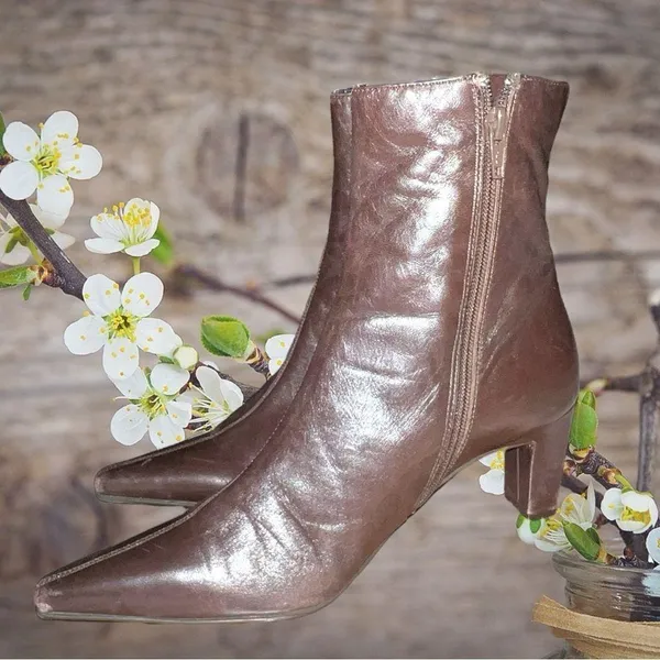 Unisa brown leather ankle boots! - Image 5