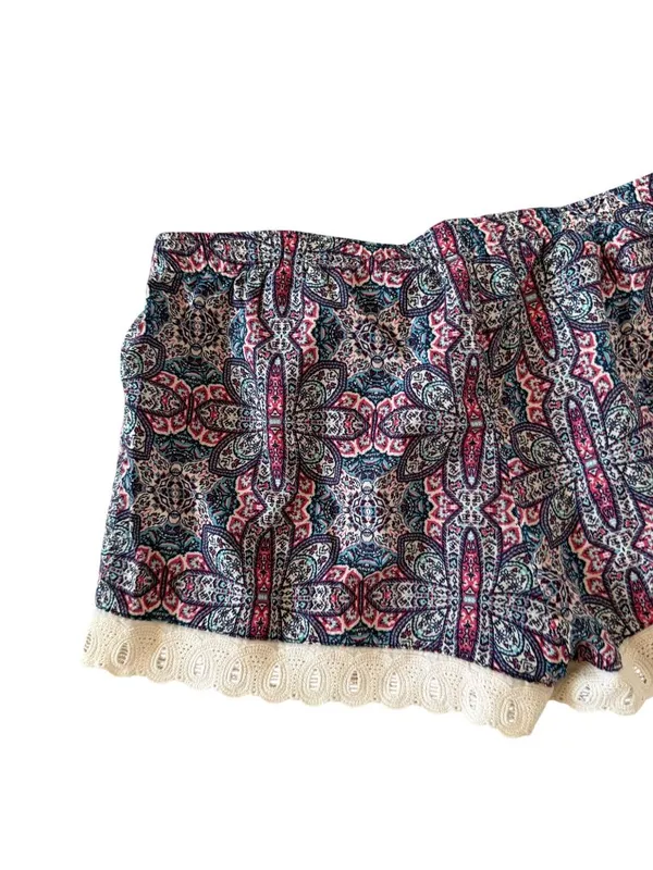 ARTISAN NY Multicolor Lace Trim Shorts Size Medium - Image 2