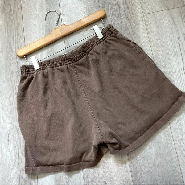 Brandy Melville Shorts cotton carmel by the sea california womens Brown one size - Image 4