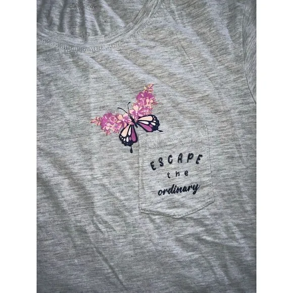 Escape the ordinary gray tee‎ size large - Image 2