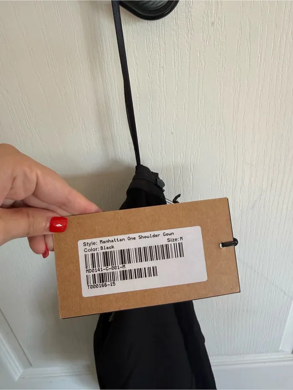 Marcella NEW Manhattan One Shoulder Gown in Black - Image 6