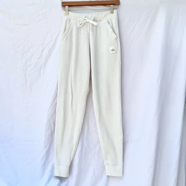 Alo Yoga | Xxs Muse Sweatshirt In Ivory Ribbed Jogger High Rise Ankle - Image 6