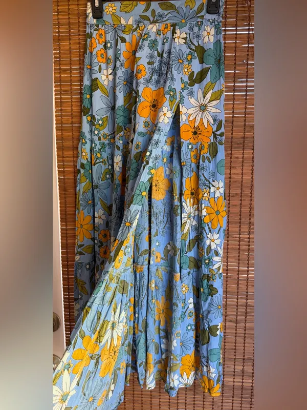 NWT Angie Blue Floral High Slit Tiered Maxi Skirt Boho Size Small - Image 3