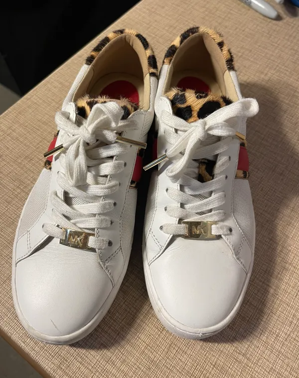 Shoes - Image 2