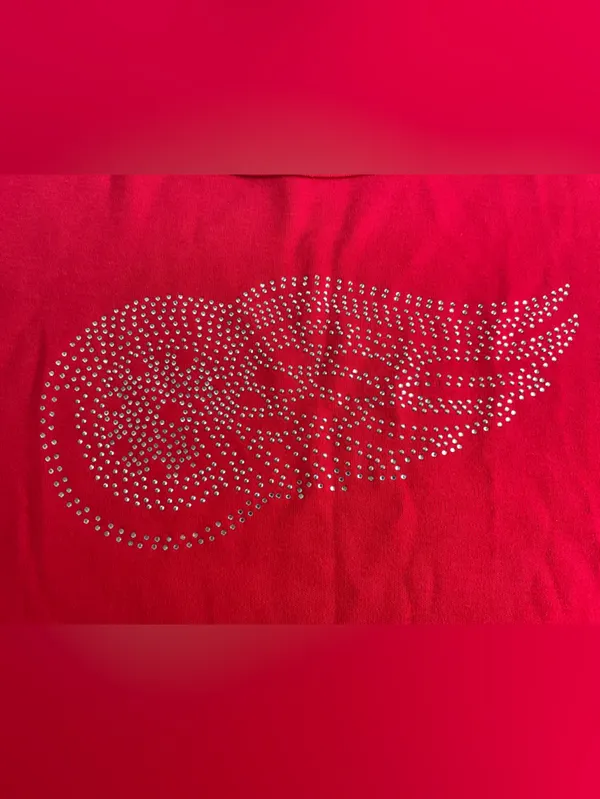 Isaac’s Design Detroit Red Wings Hockey 3/4 Sleeve Rhinestone Top, Size 1XL - Image 2