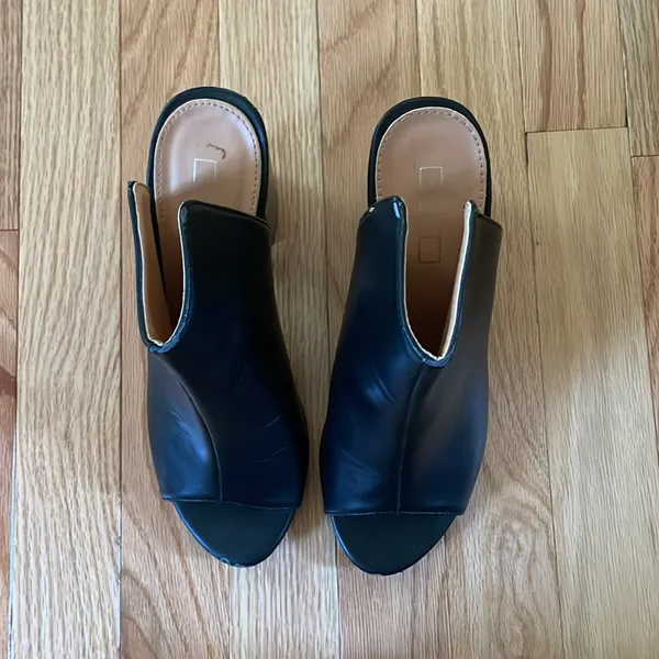 Elegant Black Women's Peep - Image 2