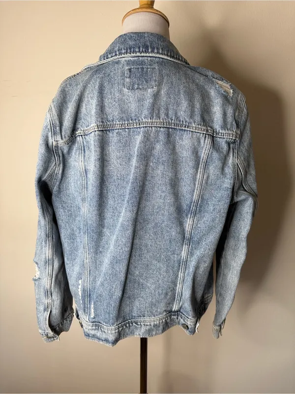 Old Navy Light Wash Distressed Denim Jacket - Image 5