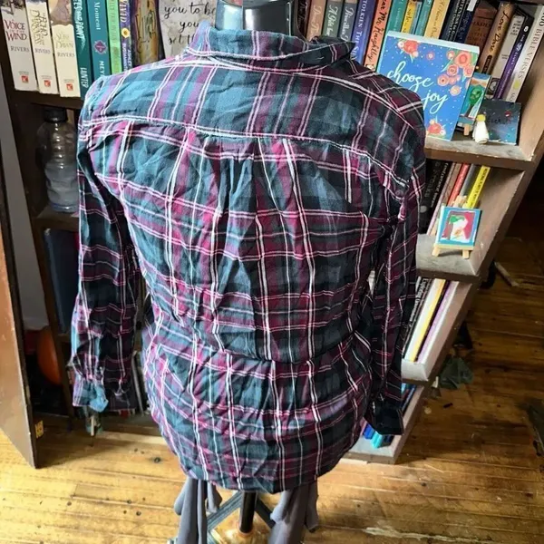 Gap pink & gray plaid tartan flannel long sleeve XS shirt - Image 2