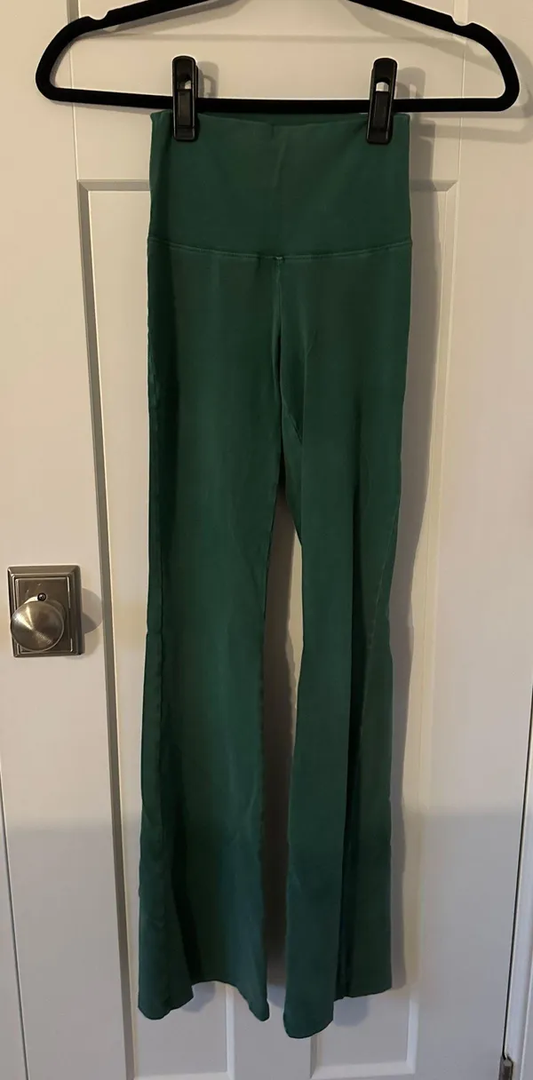 Aritzia TNA Flared Leggings - Image 5