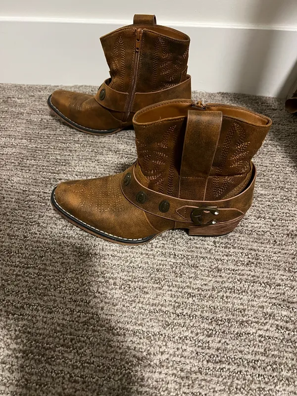 Natural Reflections Kaylee Ankle Boots women’s size 7 U.S. Cognac Brown - Image 5