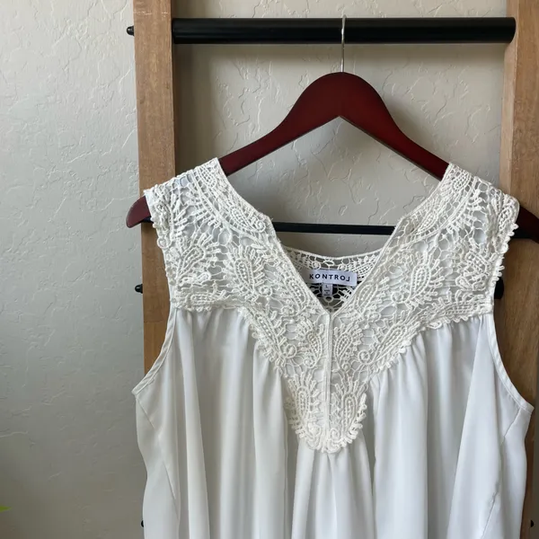 Kontrol White Lace Yoke Sleeveless Tank Top - Image 2