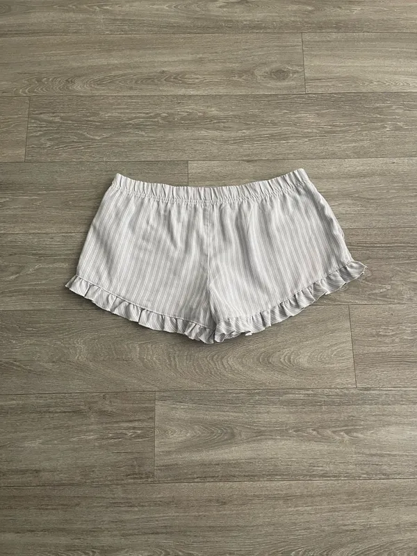 Hollister Flannel Ruffle Shorts - large - Image 3