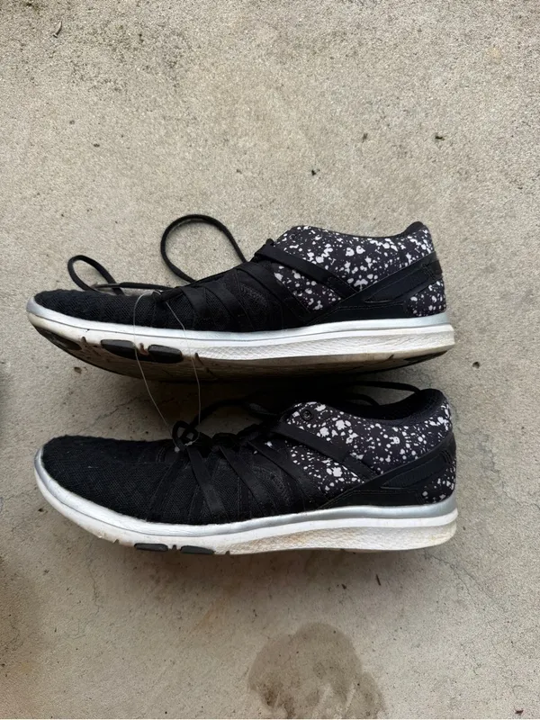 ASICS Gel Fit Sana 2 Women’s Training Shoes Black White Size 8 Athletic Sneakers - Image 2