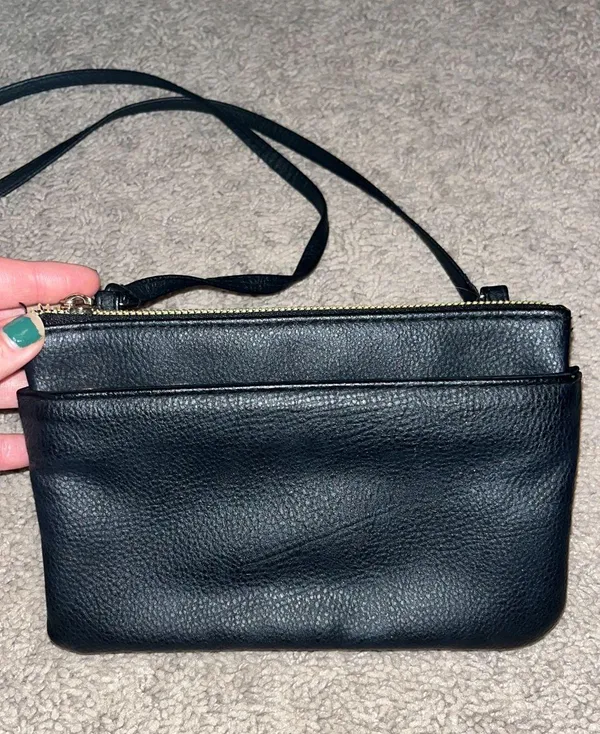 Basic Black Crossbody Bag - Image 3