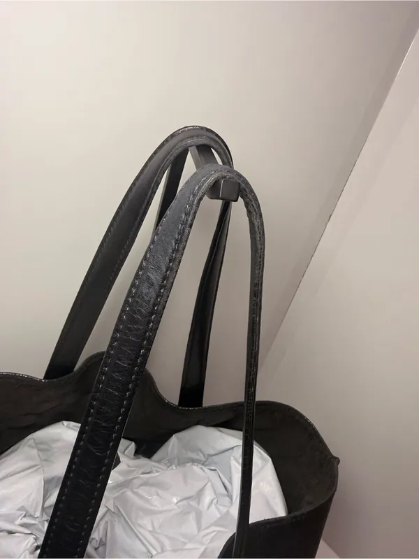 Fendi Dark Navy Leather Tote with Hanging Tag - Image 12